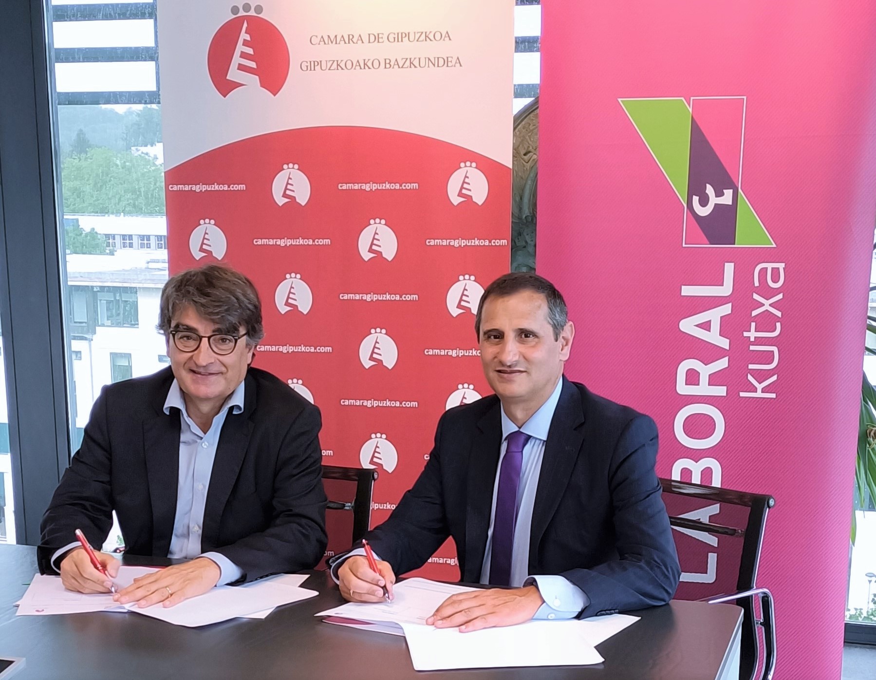 LABORAL Kutxa y Cámara de Gipuzkoa colaboran en el impulso a la internacionalización de las empresas y el desarrollo económico del territorio