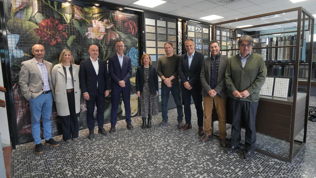 Cámara de Gipuzkoa y Diputación Foral ponen en valor el papel de los “campeones ocultos” en una reunión de trabajo con Ezarri