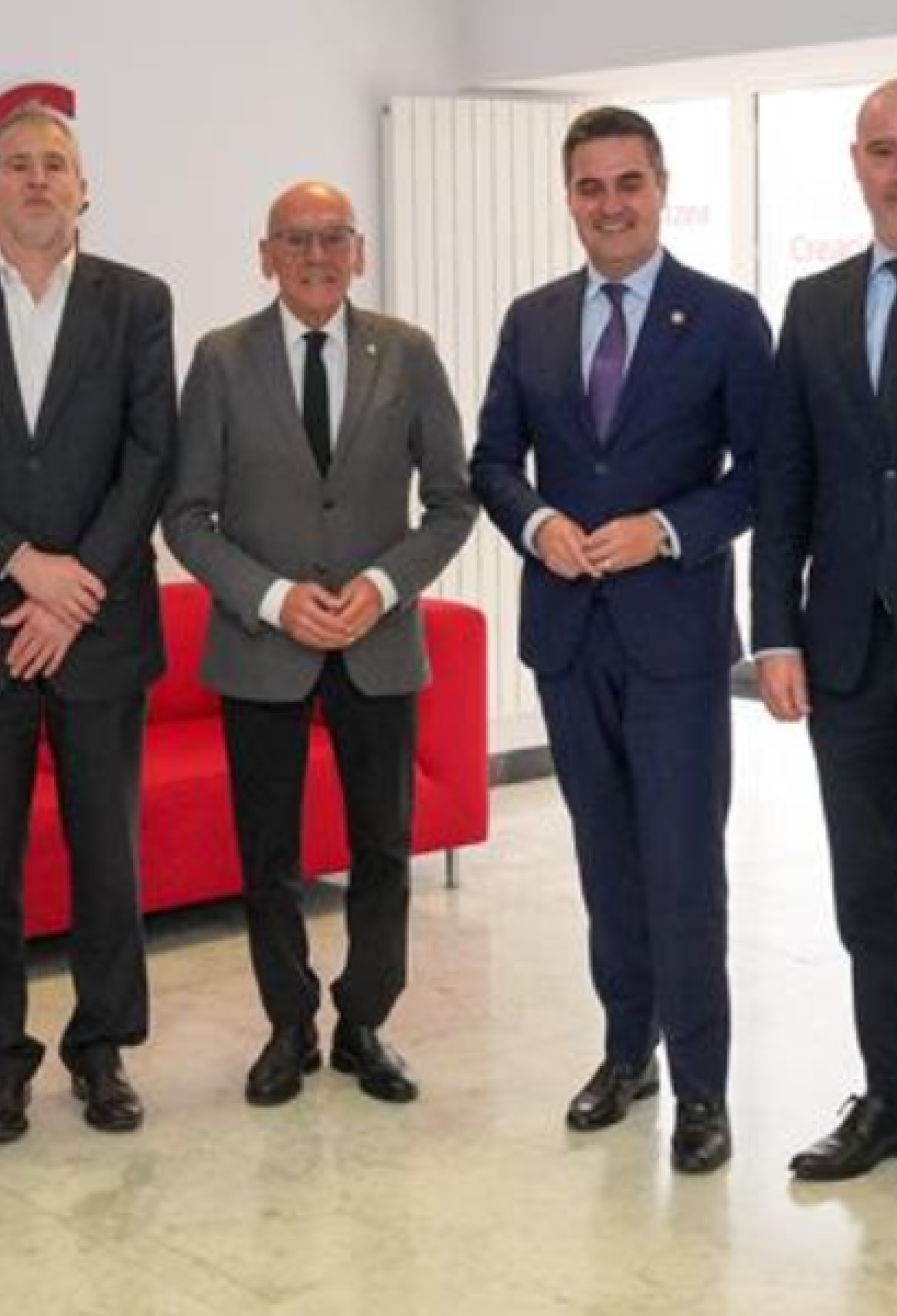 Encuentro de Eusko Ganberak con el Consejero de Industria