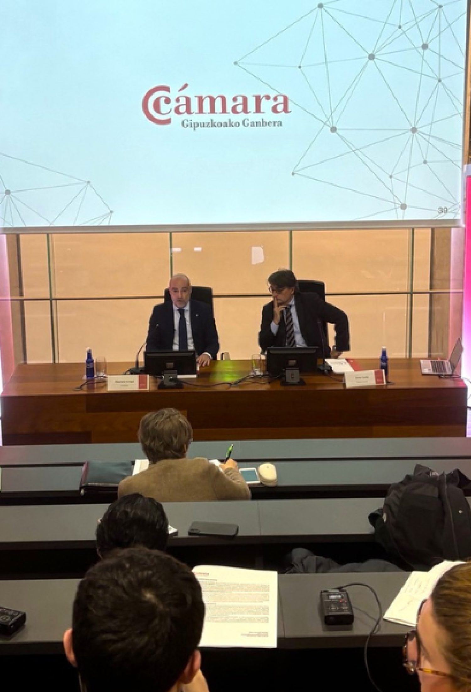 Cámara de Gipuzkoa prevé que la economía del territorio crecerá un 2,1% favorecido por la exportación y el turismo