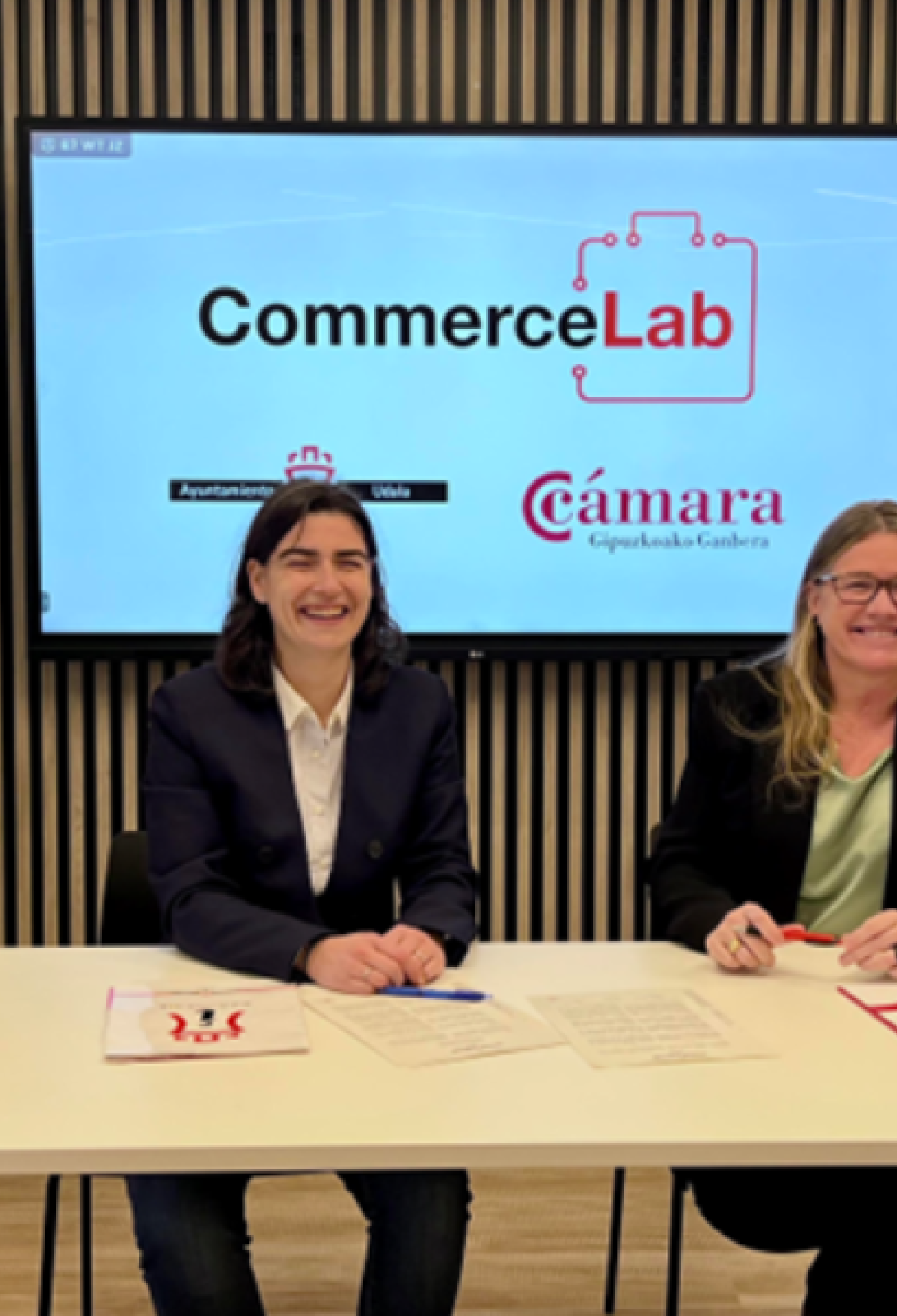 El Ayuntamiento de Irun y Cámara de Gipuzkoa se unen para impulsar la formación práctica del comercio local en el Commerce Lab